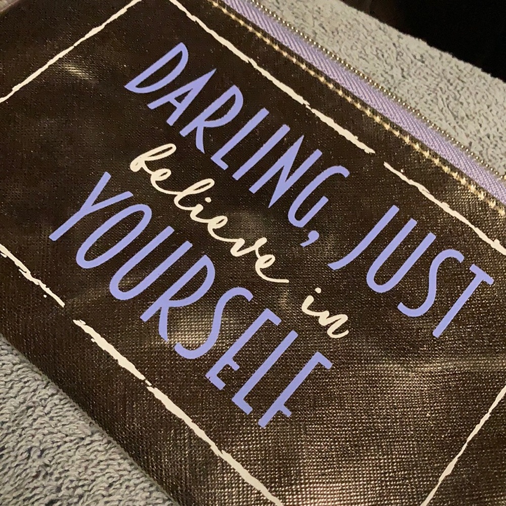 ⚜️Metallic Gold Inspirational Quote Wristlet!